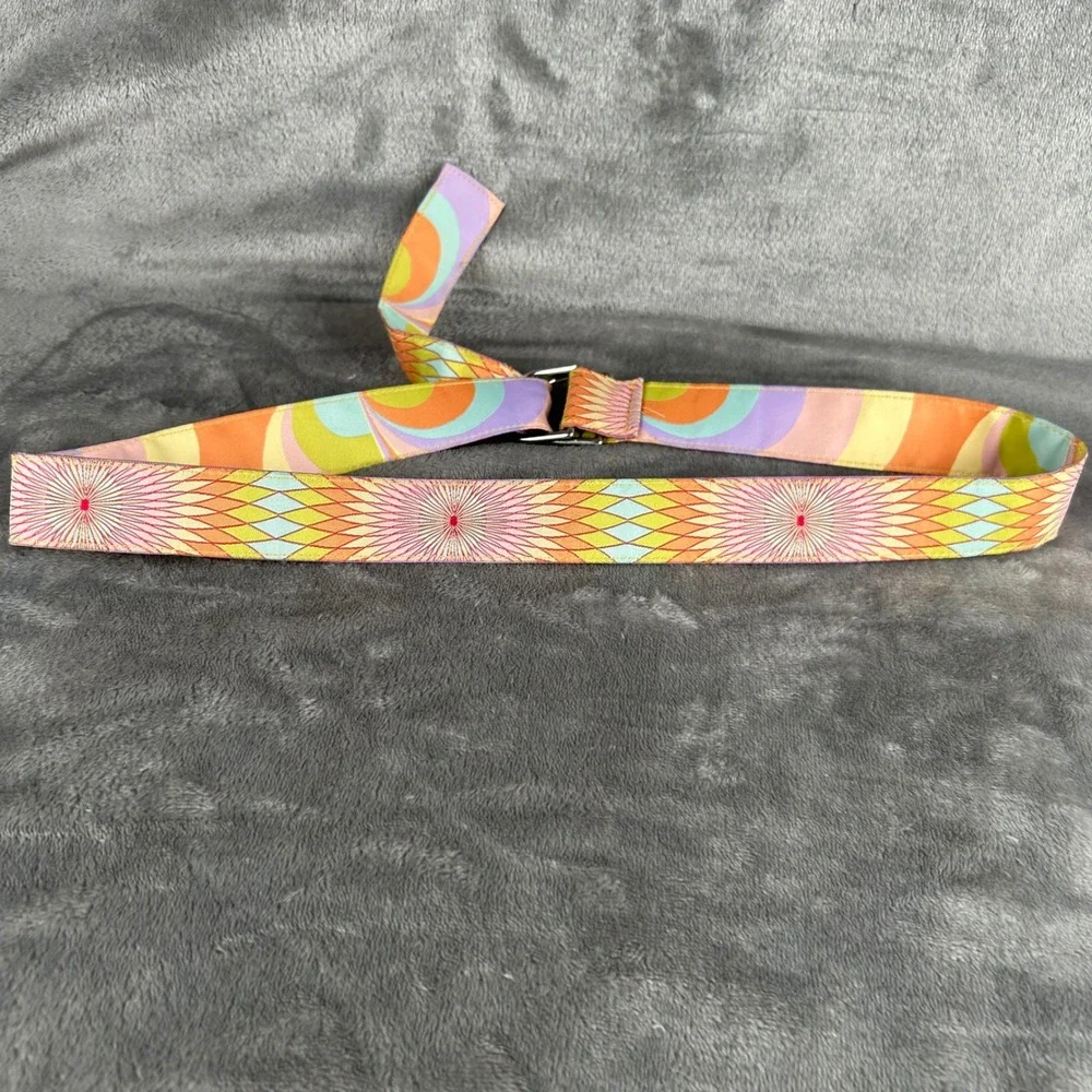Vintage Style Psychedelic Sunburst D-Ring Belt Retro Geometric Swirl Multi Color